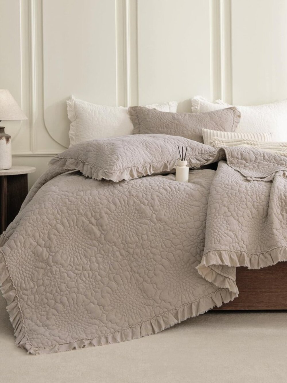 3PCs Stonewashed Cotton Quilt Queen Size (90"x98"),Linen Feel Ruffled Quilt